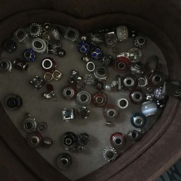 16 in n 18 inch with 3 beads chamilia n Brighton - Picture 5 of 8